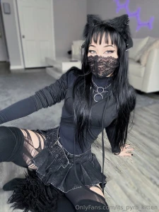 Too much clothes i agree dm me part 1