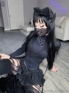 Too much clothes i agree dm me