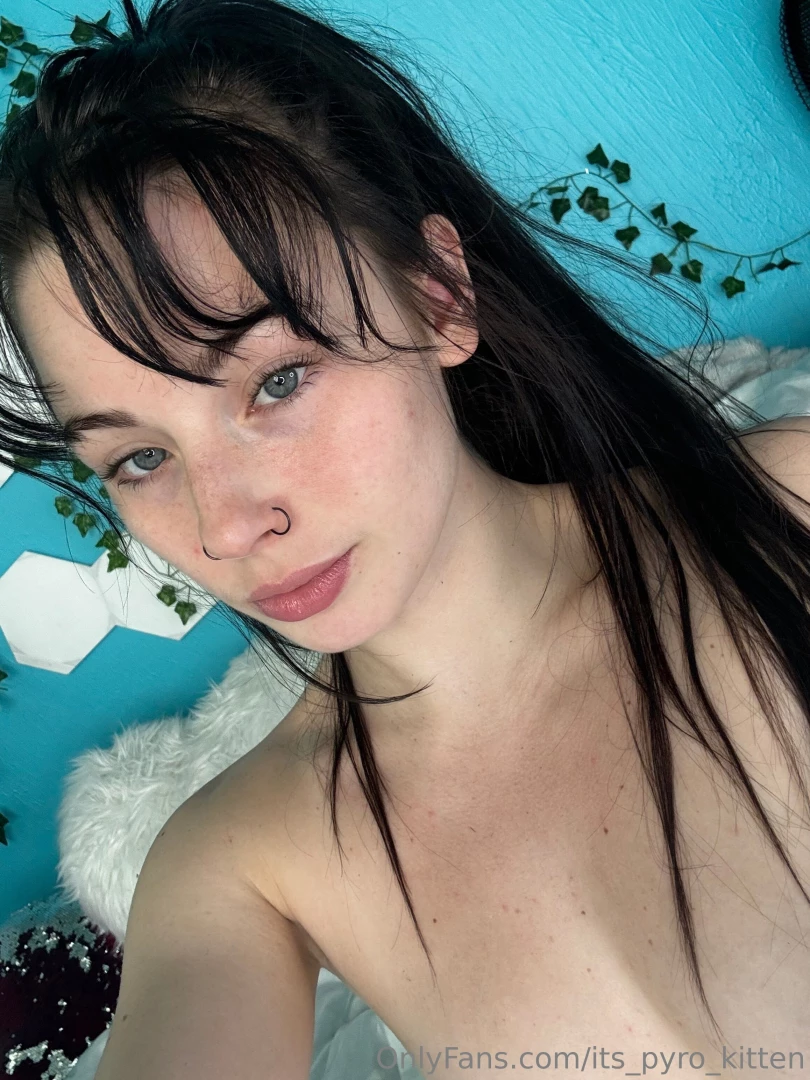 Spring got me sleeping naked 