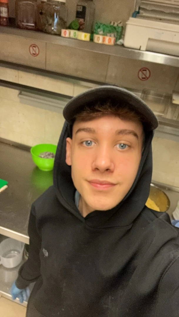 Guys i m so hyped my favourite hung boo from the uk returned and i part 2 