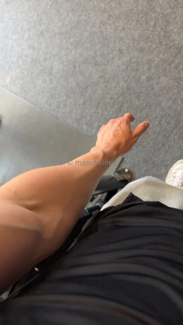 Should i ch0ke u while i fuck you 