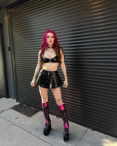 I have good news and bad news bad news is thenameslux collab live has part 2