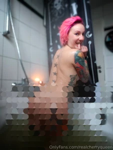 This dirrty girl needs to be cleaned do you want to rub my wet boobs