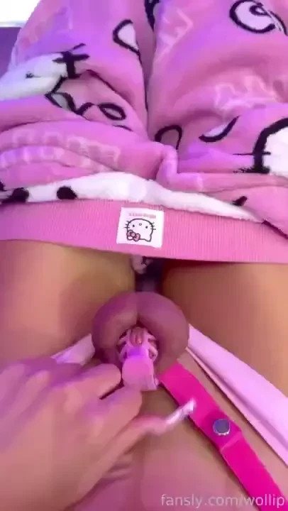 Locktober day 4 hii day 4 of locktober im having kind of a lazy day part 1 