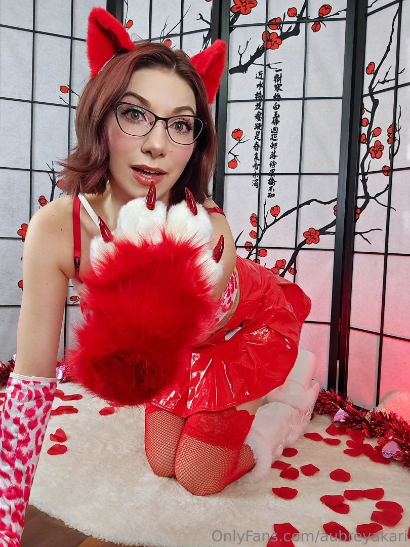 Valentines day is coming soon shot a couple of looks today my shoulder part 1 