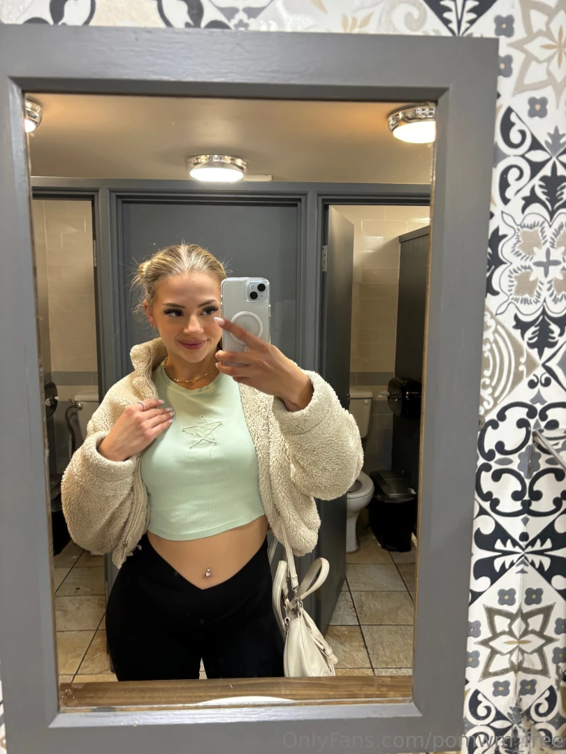 Wanna see what i look like without all the layers check out my 