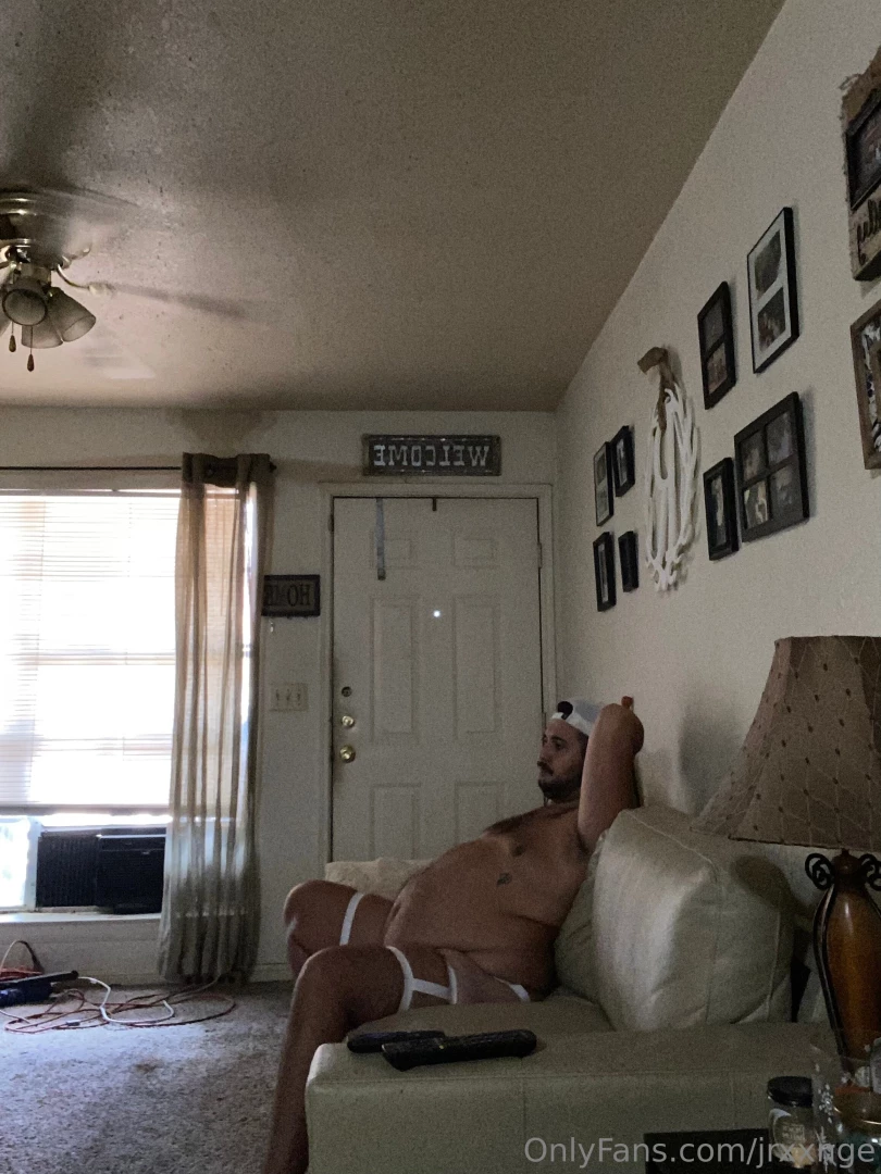 Imagine coming home to this tub of lard 