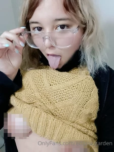 Let s enjoy my tiddies today uwu
