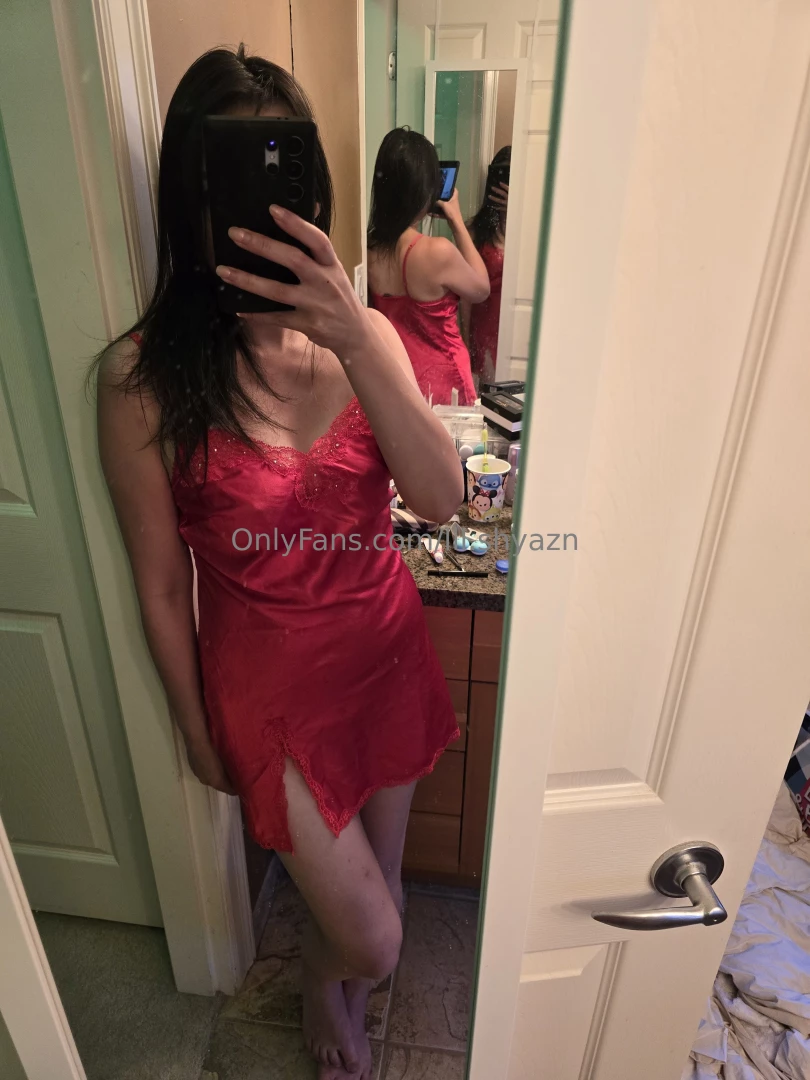 Dunno which photo is best so now i just decide to dump it all lady in 