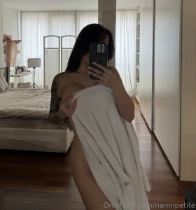 Your assignment when my towel falls you lick my gorgeous feet