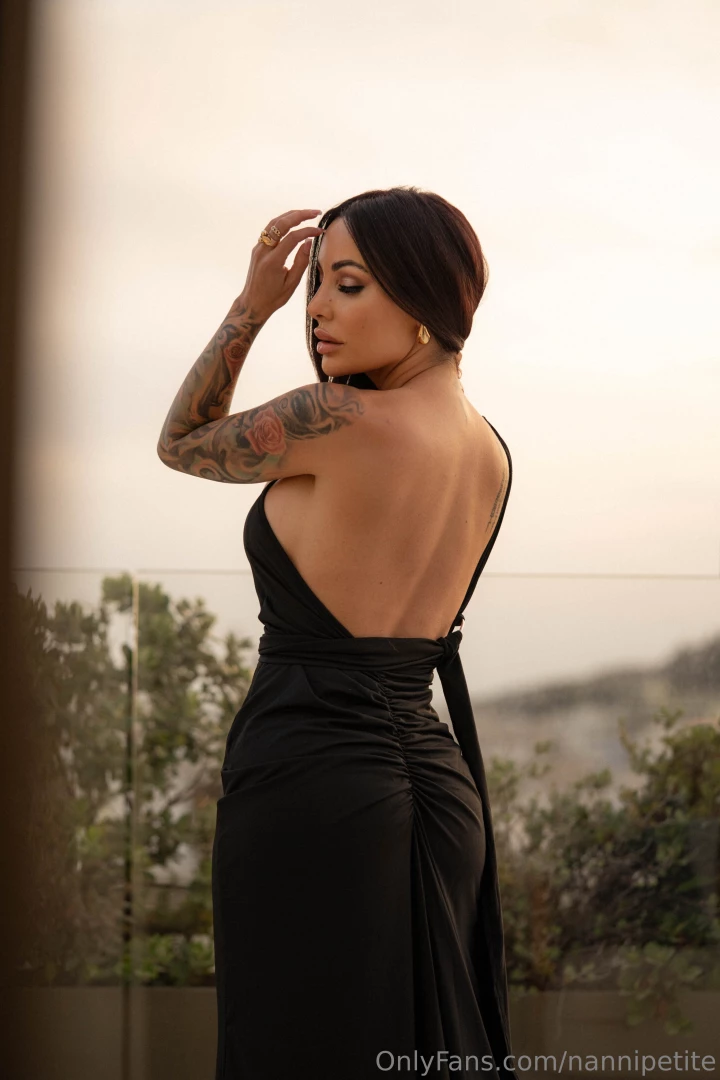 Me you fancy restaurant and this little black dress sounds like a 