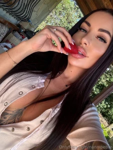 Do you wanna taste my strawberries