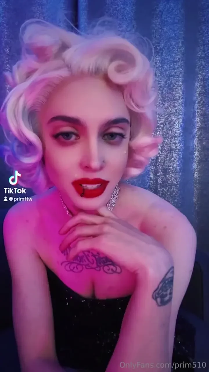 Be nice bigass bigtits bigbreasts cosplay tiktok marilyn marilynmonroe 