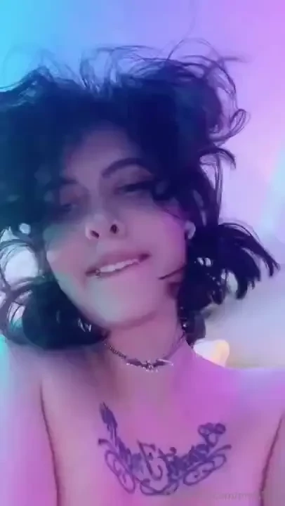 Keep your pretty eyes open i mean it 