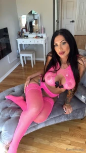 Good morning baby looking for a hard cock to satisfy my cravings