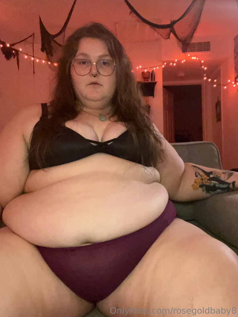 Big beautiful woman 