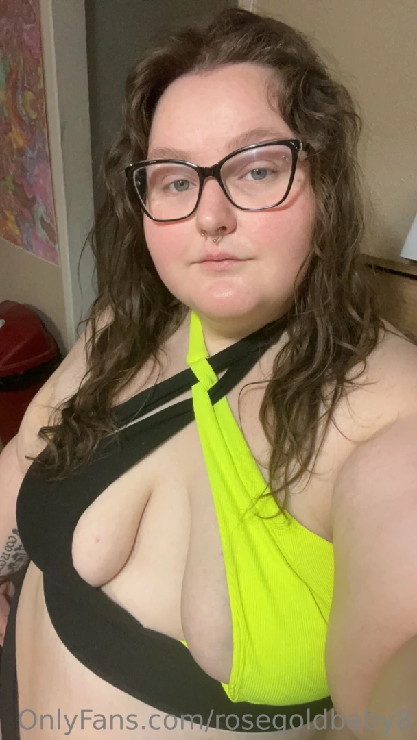 Hello to all my new fans i have to come up with a name for y all 