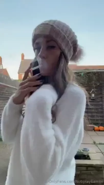 It s giving good girl 