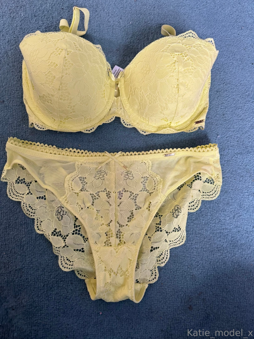 All sets have been worn available for purchase dm me on insta for more 