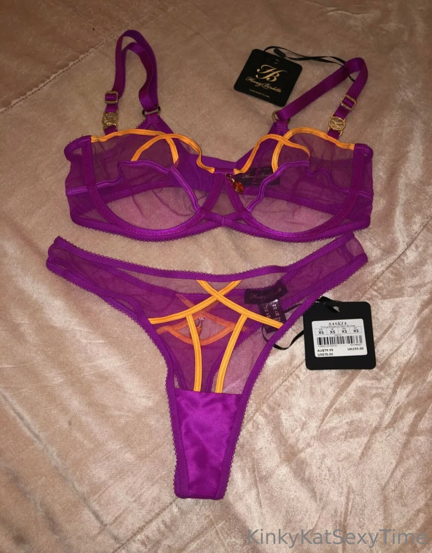 Who wants to treat me to this gorgeous set i m absolutely in love 
