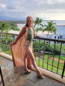 Tbt to that week i spent in hawaii i need to go back check your inbox part 2