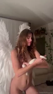 Behind the scenes vs the actual shots such a fun little photoshoot i