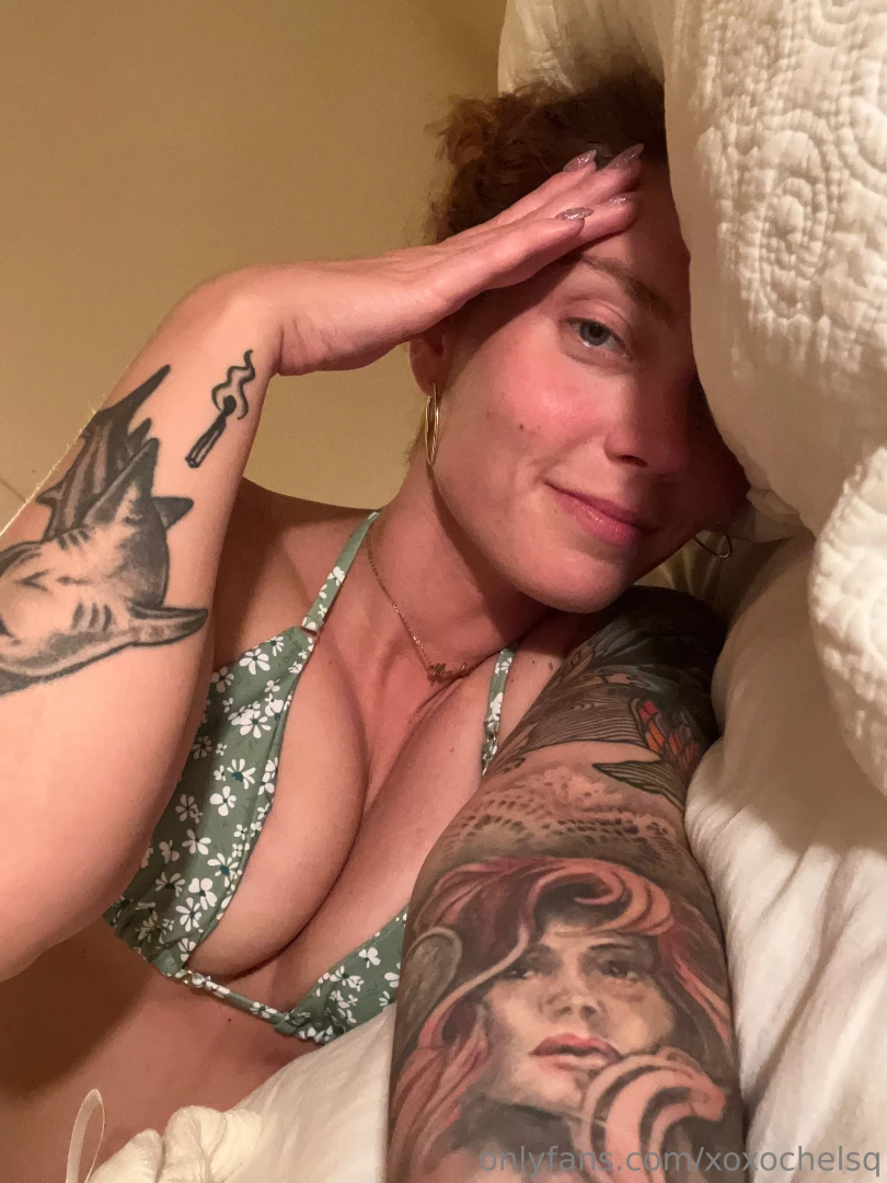 Cum squeeze in between them 