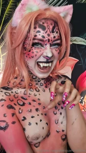 Body painting behind the scenes - pink cheetah any ideas on what body part 10