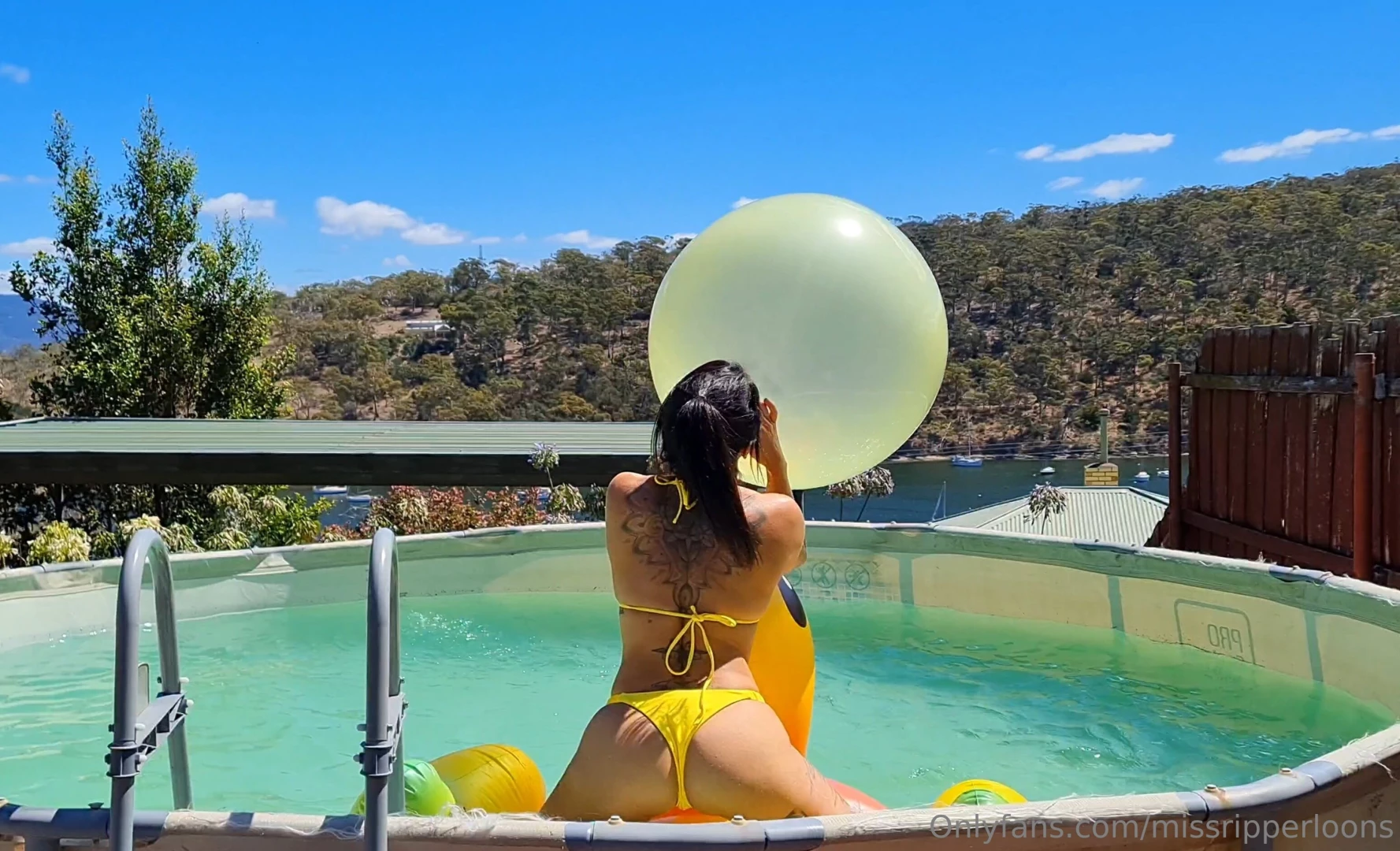 Nice close up booty shot 