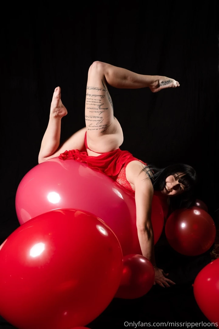 More skilled balloon balancing hehe 