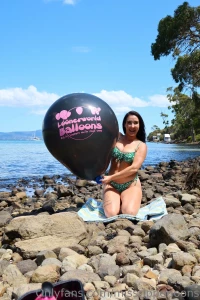 Look at that print shining in the sun part 5