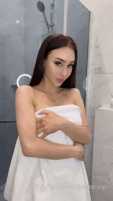 Do you like how i touch my hair 