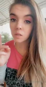 Anyone here like a sexy smoking babe part 1