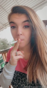 Anyone here like a sexy smoking babe