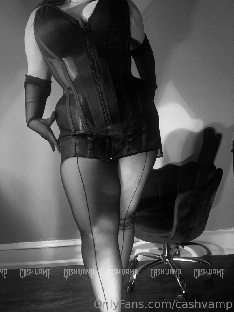 I do love what this dress does for my figure the back is such a treat part 2 