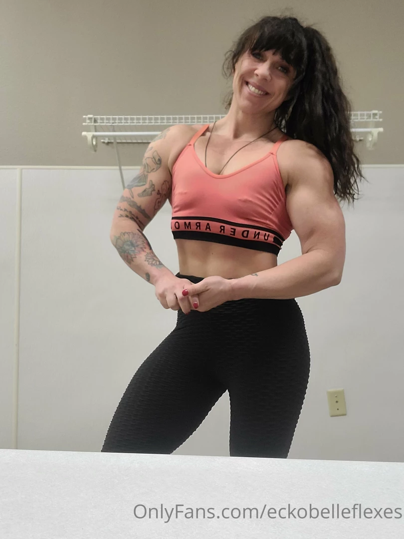 It s friday i d love to do some lives tonight 