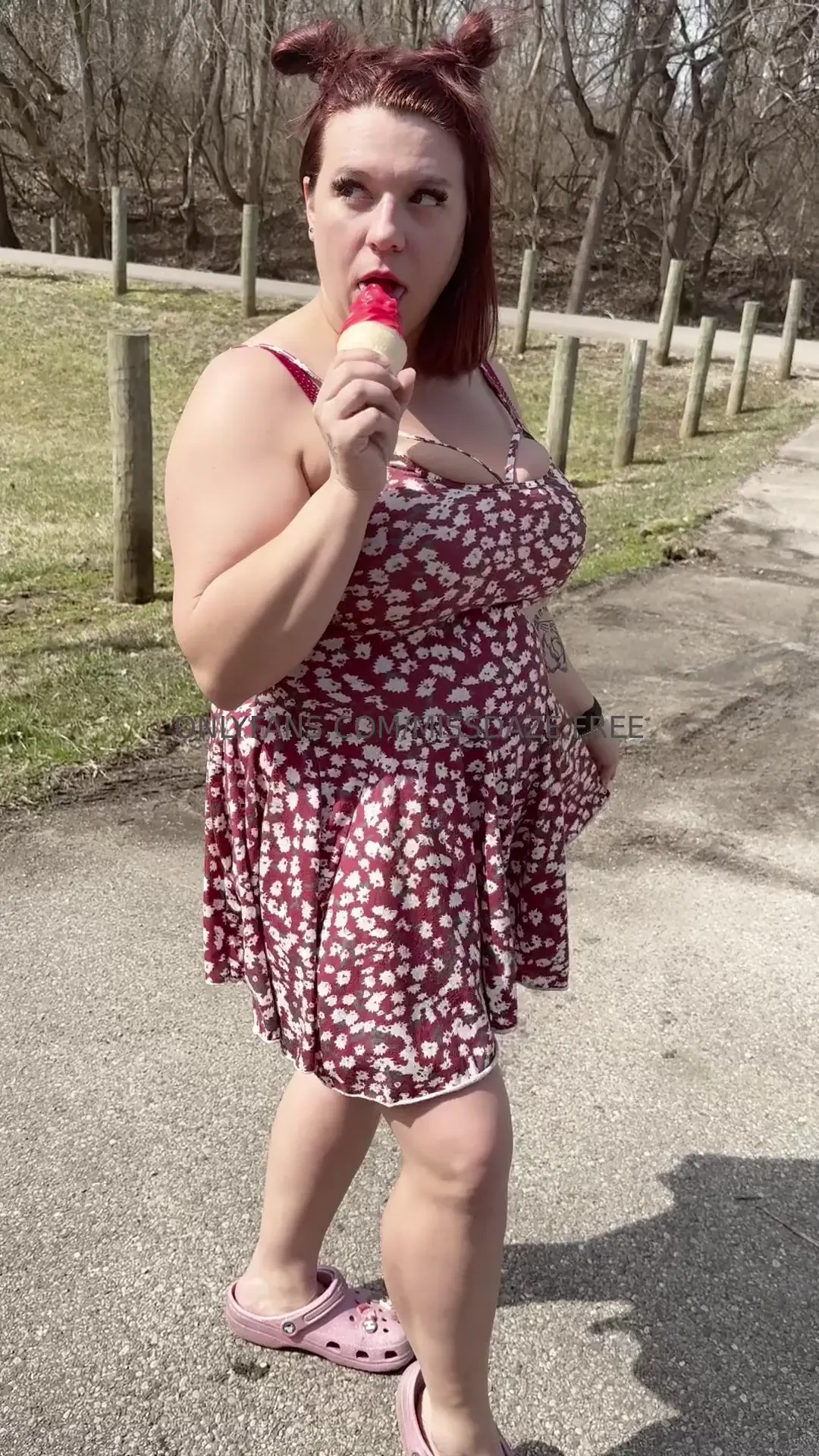 Sundress and ice cream cones 