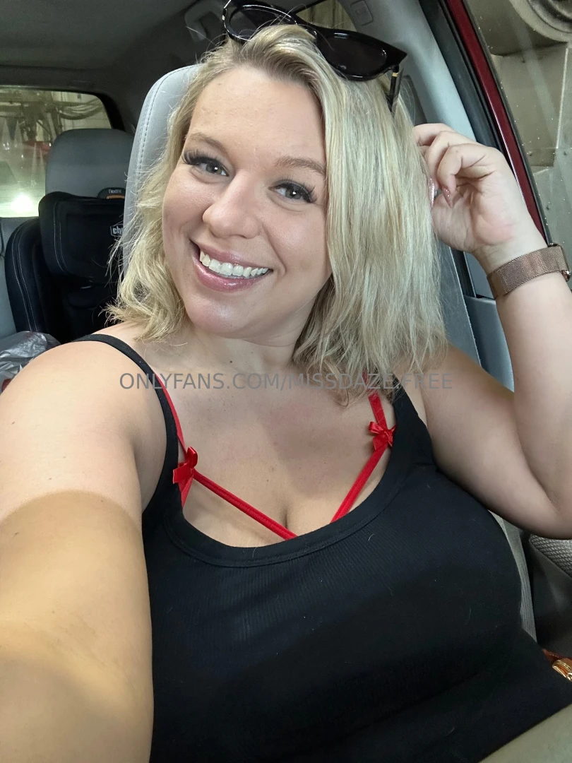 First fan to tip 10 i will send you 500 in content be quick part 97 