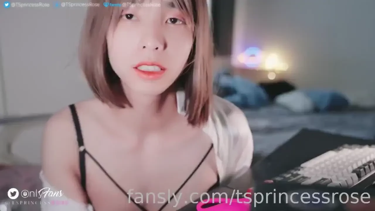 Slapping myself like a slut 