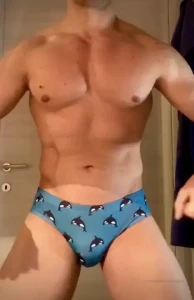Pecs bouncing