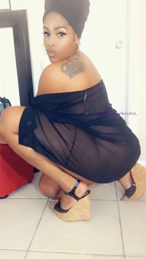 Every time i turn around and look down i want to see you at my feet 