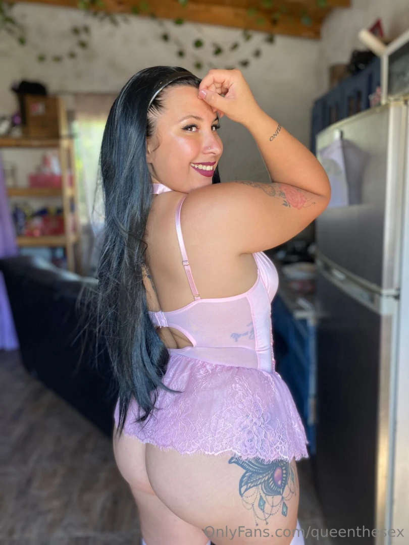 Remind me how sexy i look for you in this photo 