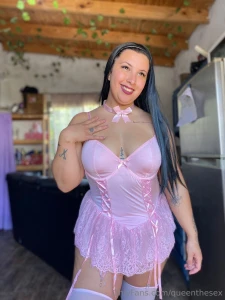 Fucking curvy goddess you want these curves on you now