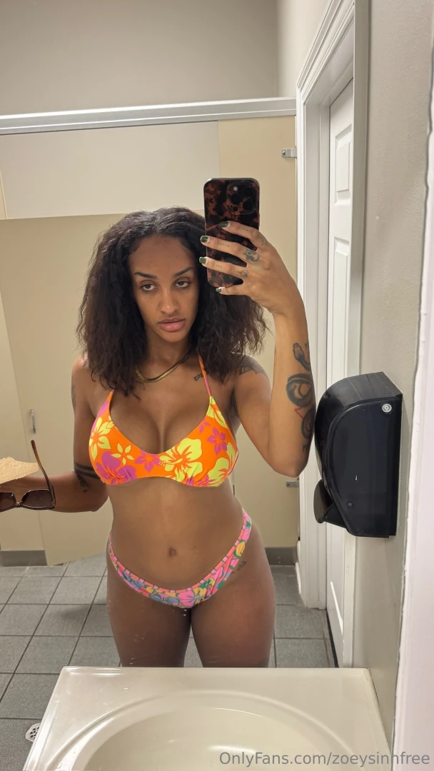 Tropical vibes but my humor is dark part 1 