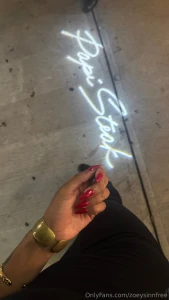 Red nails instant confidence boost part 1