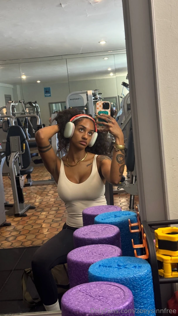 Posing like i know what i m doing 