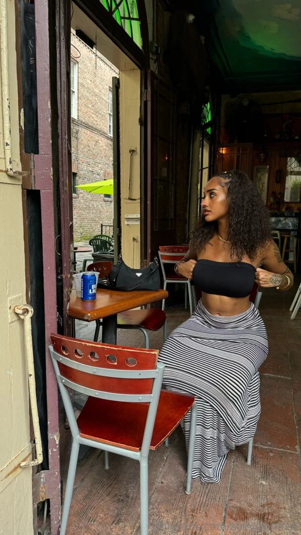 I would love to have a date here 