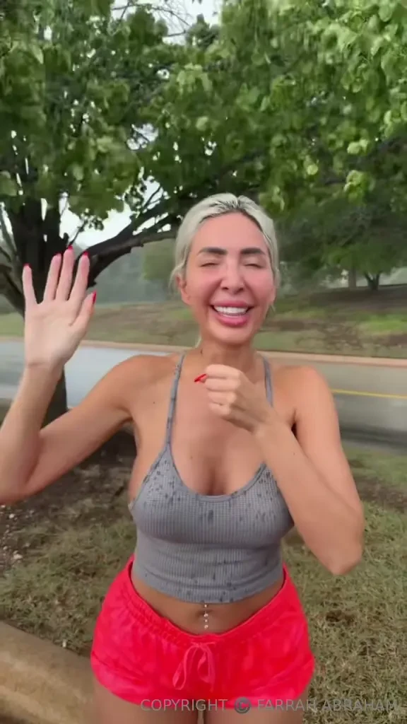 Reporting live weather now 