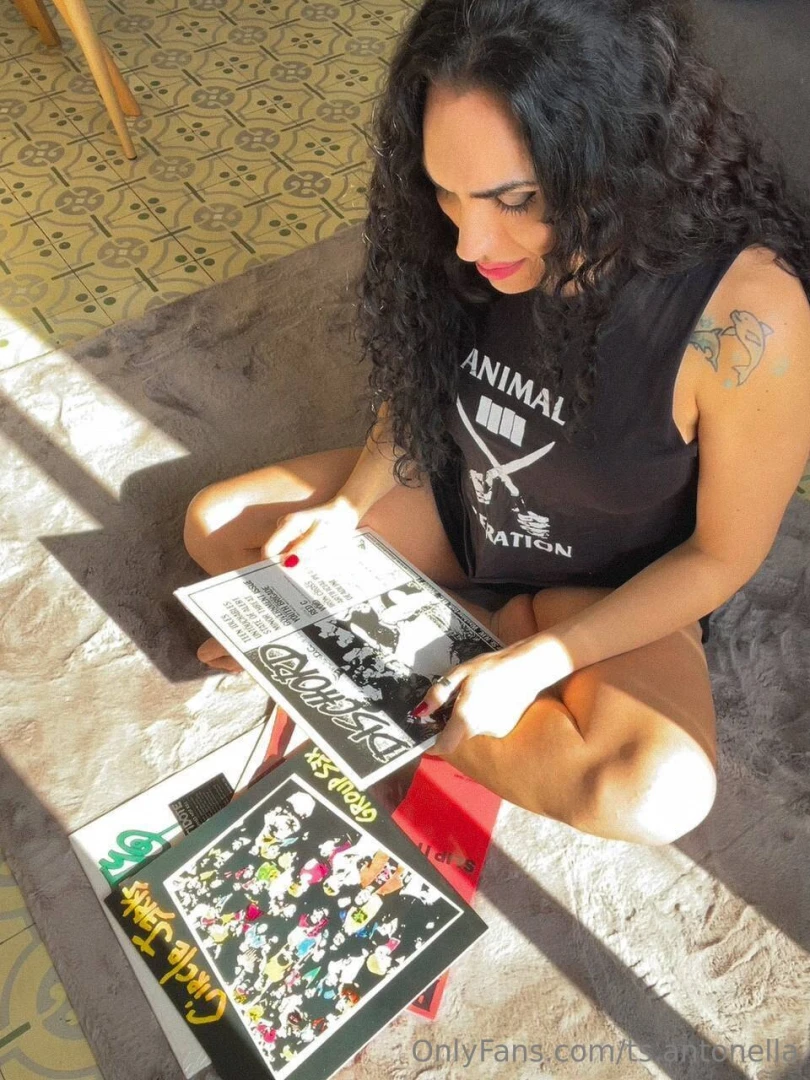 A day that starts with sunshine and your favorite vinyl records 