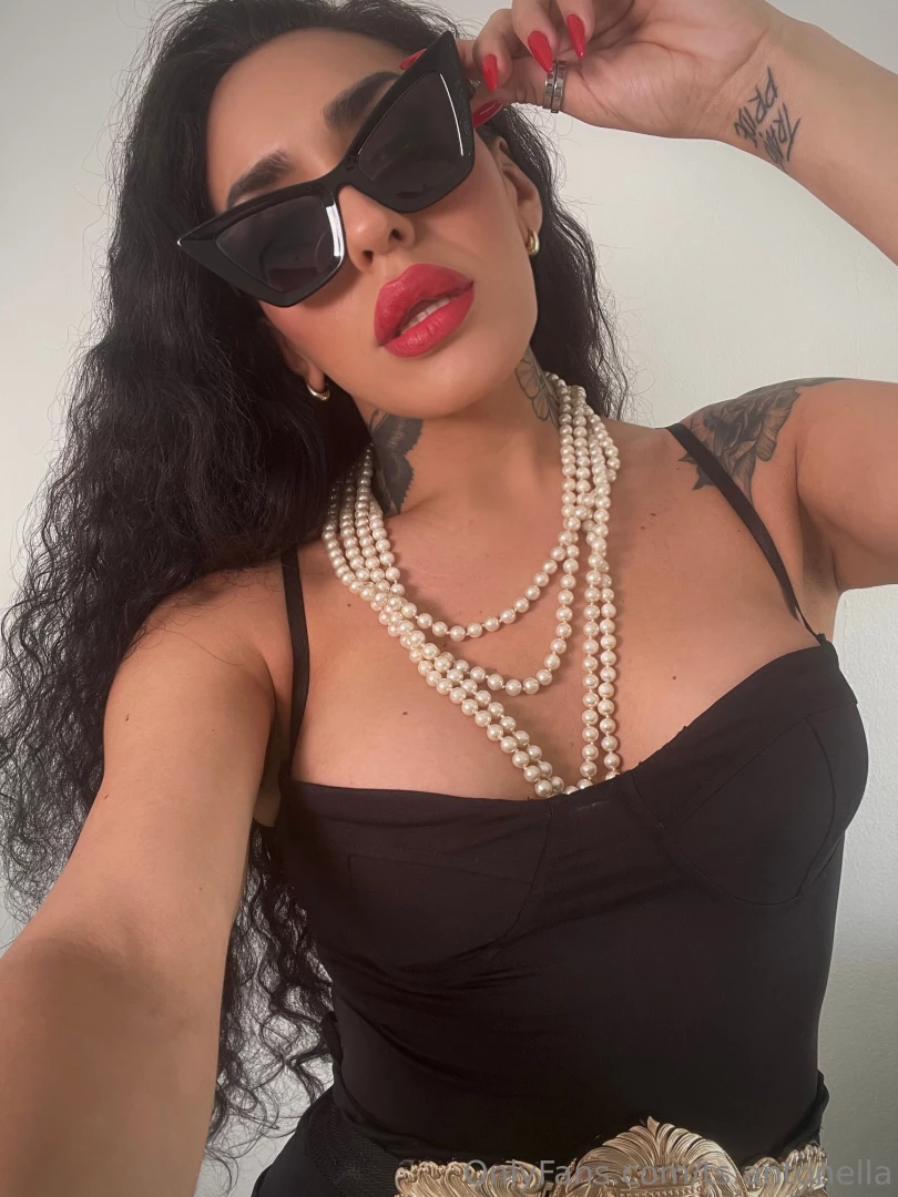 I love experimenting with my image adding a touch of gothic aesthetic 